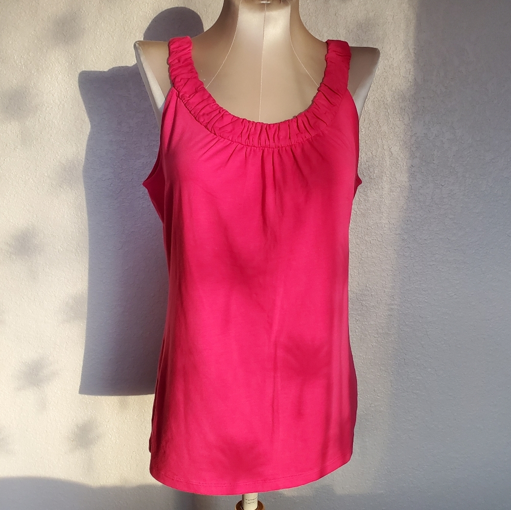 Ann Taylor sleeveless round neck top